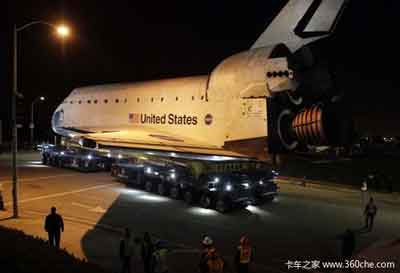 38米龐然大物咋回家 看自行模塊化拖車(chē)